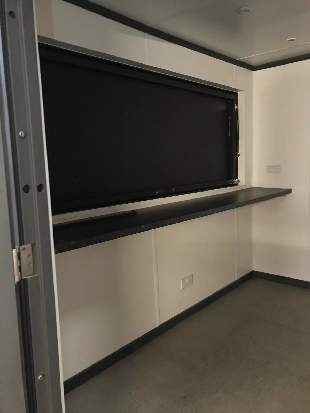 10ft x 8ft Cladded Food/Drink Outlet Shipping Containers view 7