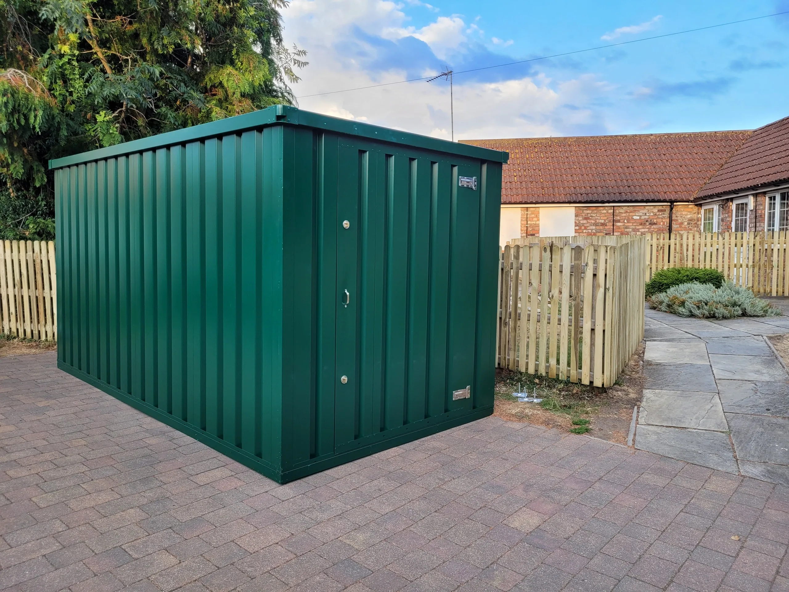 6M X 2.1M End Linked Flat Packed Container Bundle (Powder Coated) view 4